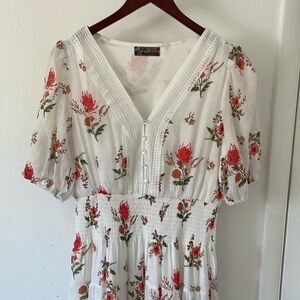 Woman’s JGee dress. Size XL, white
